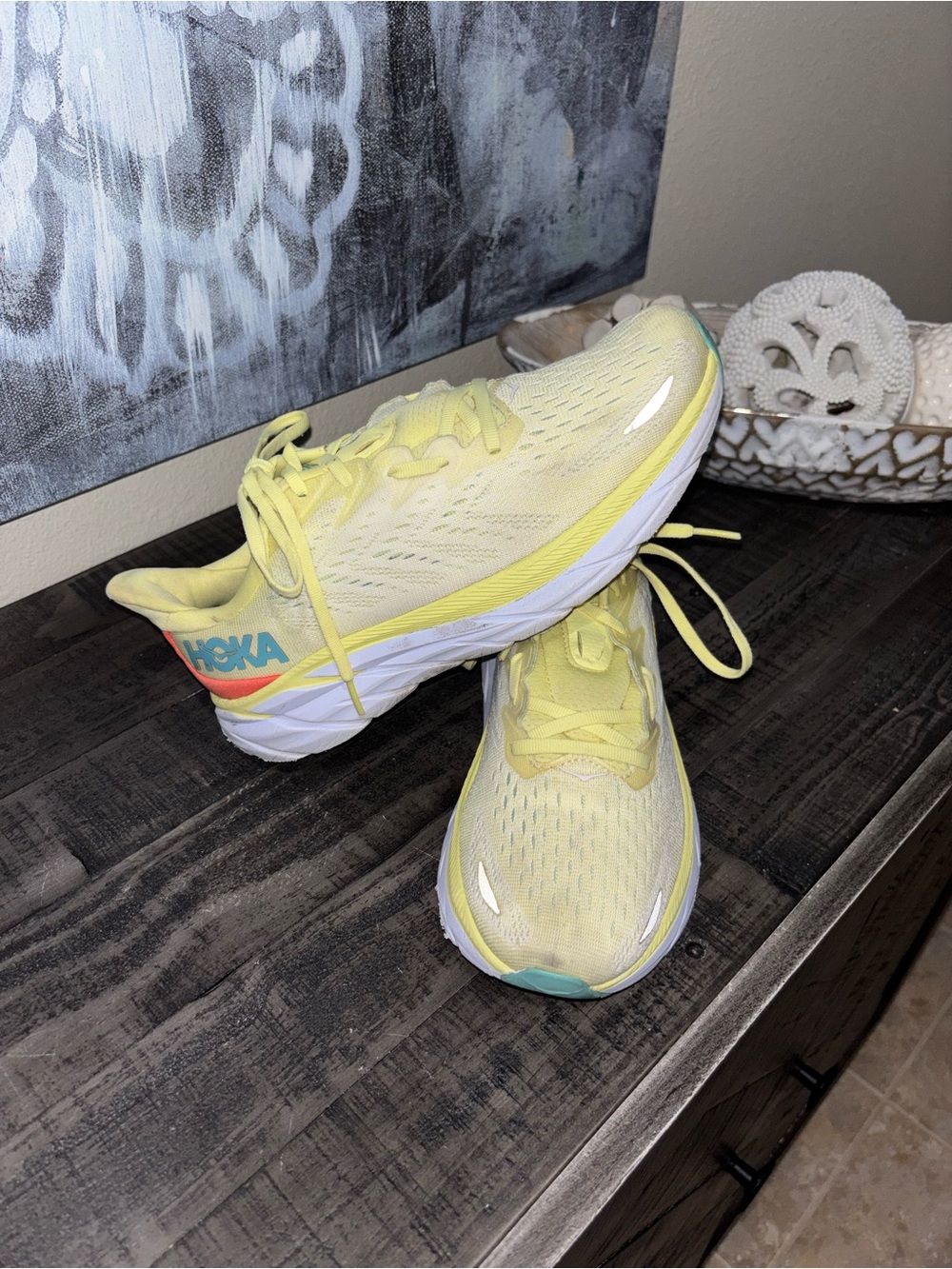 HOKA Clifton 8 running shoes WOMENS SZ 9B